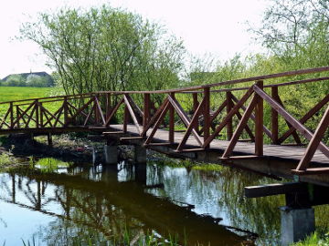 Tiltas per Dotnuvėlę Dotnuvoje