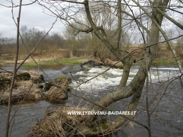 The river Krazante. Rapid at Paverpenis village