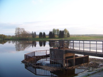 The river Serksne. The Serksnenai pond