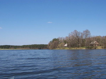 The river Verseka. The Eisiskes pond